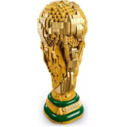 Replique en briques lego dorees du trophee de la coupe du monde de football