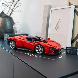 Objet de decoration interieur de collection avec la grande Ferrari LEGO 42143 sur une étagère