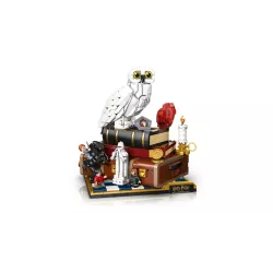 Detail de la chouette Hedwige en briques et de la Pierre Philosophale LEGO