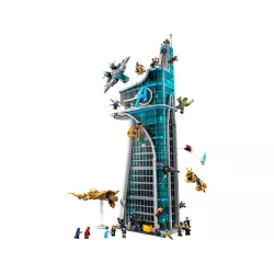 Interieur detaille des etages de la tour des Avengers avec le laboratoire et les passerelles LEGO