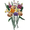 Zoom sur les petales de roses et marguerites en briques LEGO du bouquet 10280