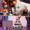Minifigures LEGO Fortnite avec pioches et potions de bouclier incluses dans le set 77076