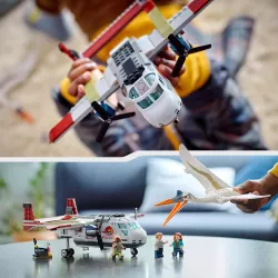lego-76947-minifigures-owen-claire-kayla-watts