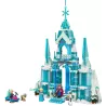 Interieur feerique du chateau de glace LEGO avec trone d Elsa et lustre suspendu