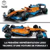 Reproduction LEGO Technic de la McLaren F1 exposee sur un meuble en decoration moderne