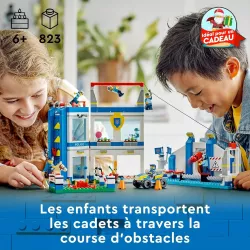 Quad tout-terrain de police sur le parcours d agilite et bascule articulée LEGO City