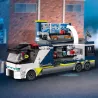 Interieur amenage du laboratoire de police scientifique mobile LEGO 60418 avec postes informatiques